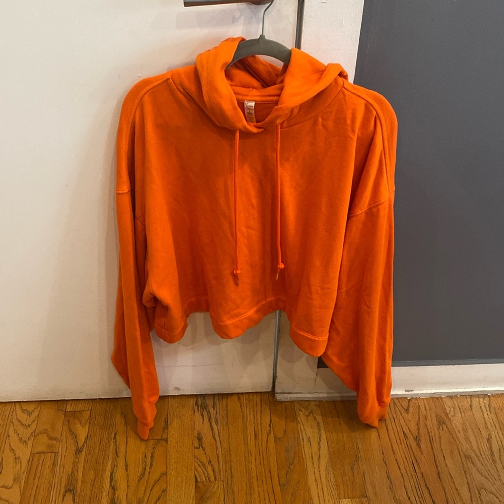 Alo Large Orange Sweatshirt